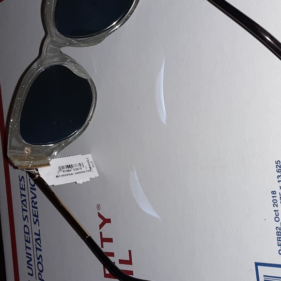 NWT Boucheron Sunglasses - Picture 4 of 11